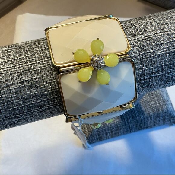Cream and Yellow Floral Wide Bracelet - Picture 3 of 7